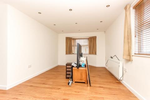 undefined, Flowerhill Drive, Wellingborough NN8