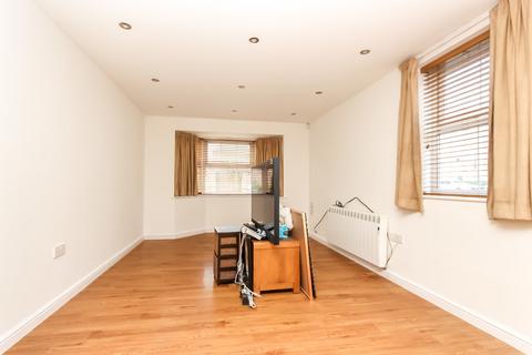 undefined, Flowerhill Drive, Wellingborough NN8
