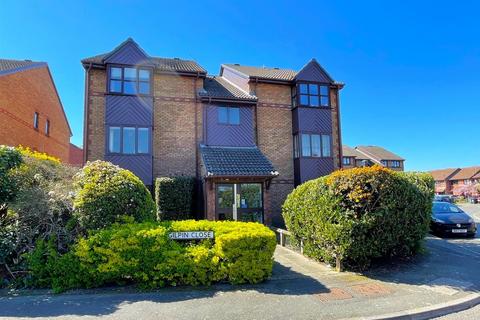4 Gilpin Close, Mitcham, CR4 3QR
