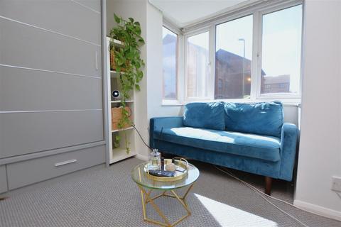 4 Gilpin Close, Mitcham, CR4 3QR