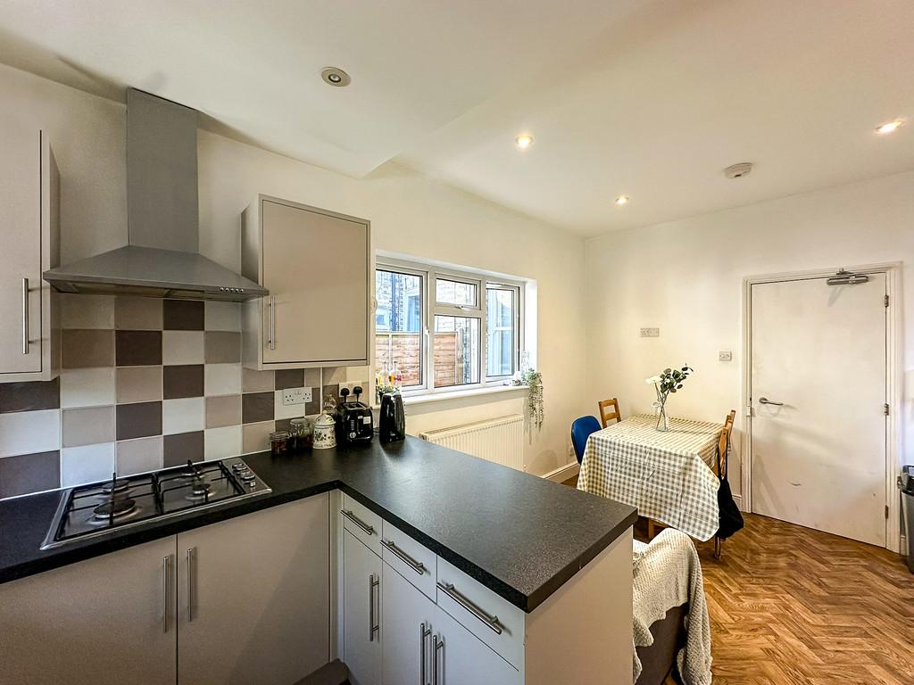 Kitchen (3)