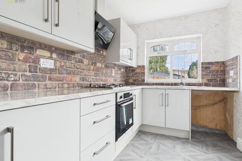 27 Chipperfield Road, Birmingham, B36 8DL