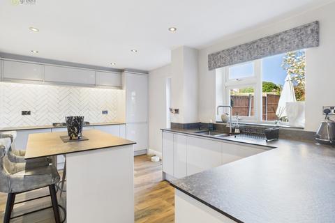 3 bedroom link detached house for sale, Perrycrofts Crescent, Tamworth B79