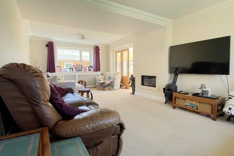 99 Maldon Road, Tiptree, Colchester, CO5 0BN