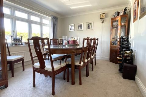 99 Maldon Road, Tiptree, Colchester, CO5 0BN