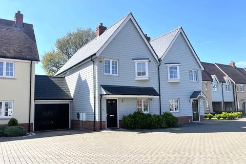 17 Berryfield Close, Tiptree, Colchester, CO5 0FQ