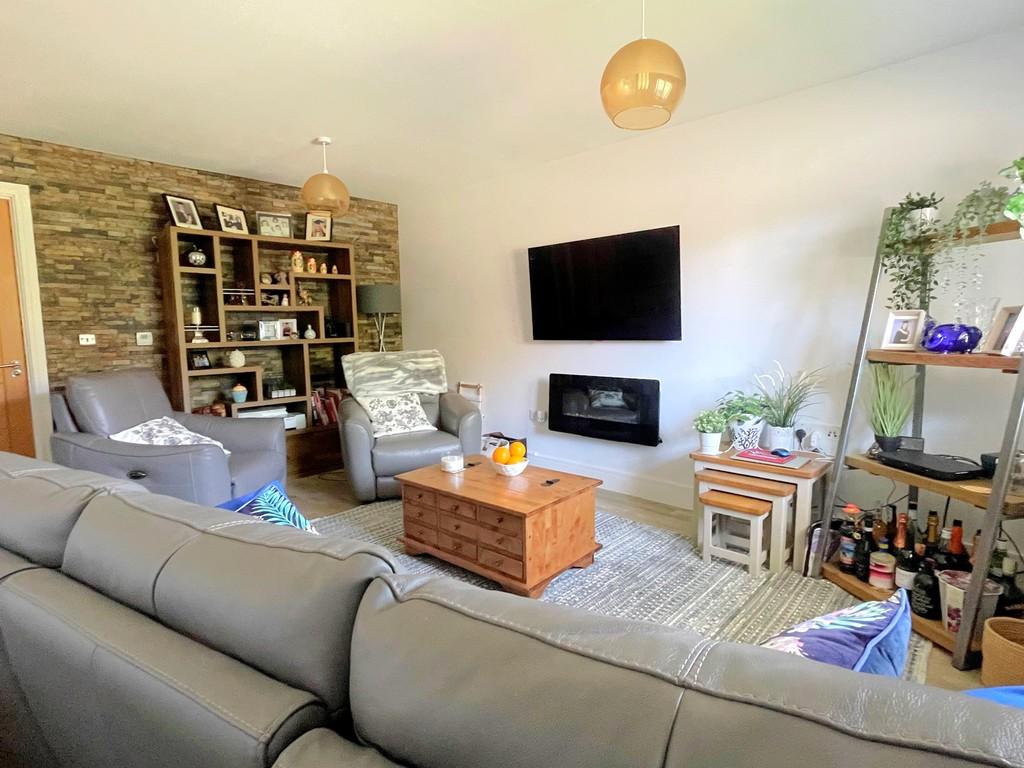 Lounge 2