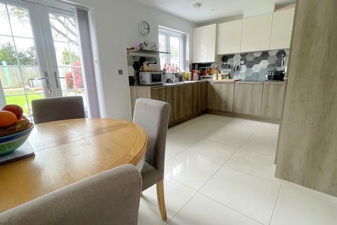 17 Berryfield Close, Tiptree, Colchester, CO5 0FQ