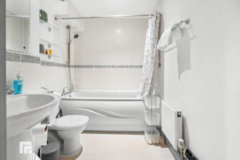 1 bedroom ground floor flat for sale, Millennium View, Fitzhamon Embankment, Cardiff