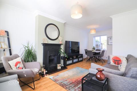 2 bedroom end of terrace house for sale, Gibbons Road, Four Oaks
