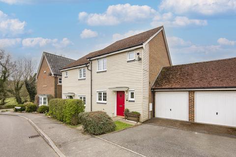 3 bedroom semi-detached house for sale, Hopgarden Close, Lamberhurst