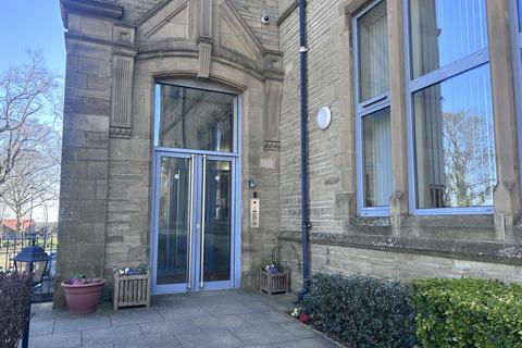4 bedroom apartment to rent, Chrisharben Court, Clayton, Bradford