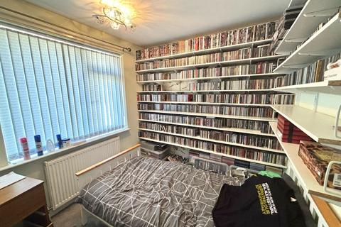 2 Middlebrook Hill, Bradford, BD8 0EX