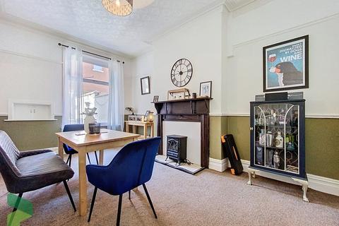 92 Blackburn Road, Darwen, BB3 1QJ
