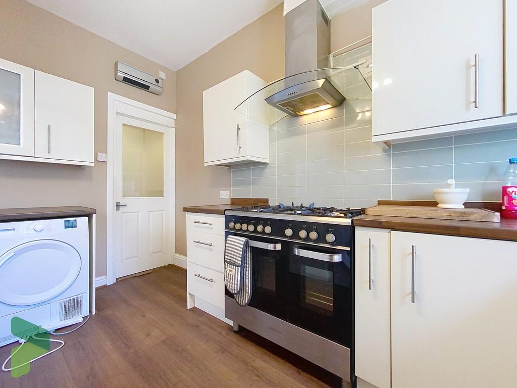 Seperate Fitted Kitchen