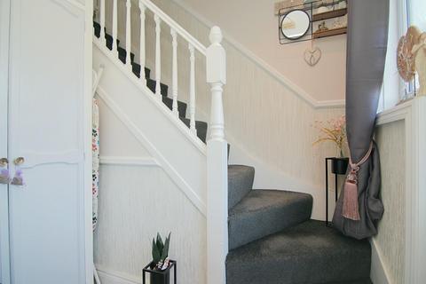 20 Aston Crescent, Leeds, LS13 2DZ