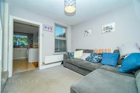 2 bedroom house for sale, Adrian Road, Abbots Langley