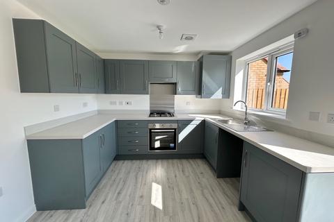 3 bedroom detached house to rent, Iris Grove, Langold, Worksop, Nottinghamshire, S81