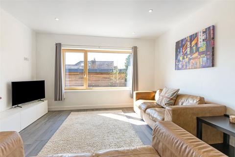 4 bedroom detached house for sale, Beeches Road, Farnham Common, Slough, Buckinghamshire, SL2