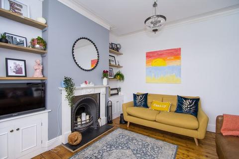4 bedroom terraced house for sale, Plassey Square, Penarth
