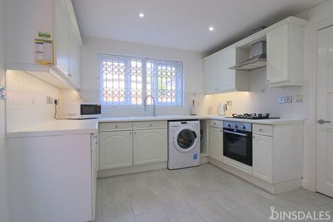 3 bedroom detached house to rent, Bootham Park, Daisy Hill, Bradford, BD9 6EG