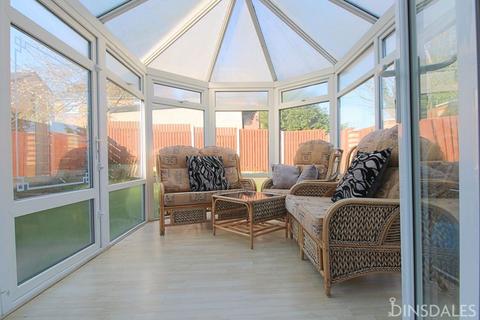 3 bedroom detached house to rent, Bootham Park, Daisy Hill, Bradford, BD9 6EG
