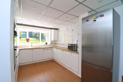4 bedroom detached house for sale, Woodside Close, Walsall