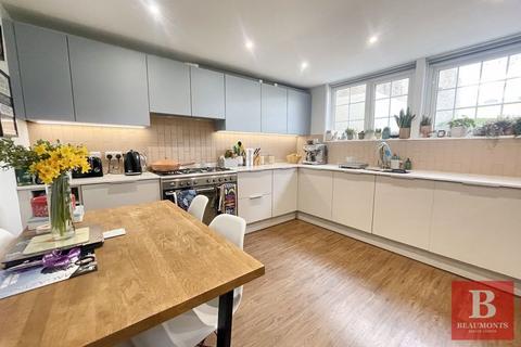 3 bedroom terraced house for sale, Burstead Close, Brighton