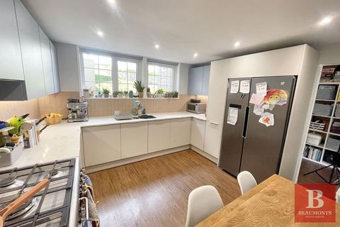 3 bedroom terraced house for sale, Burstead Close, Brighton