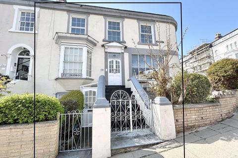 3 bedroom end of terrace house for sale, Mostyn Street, Llandudno