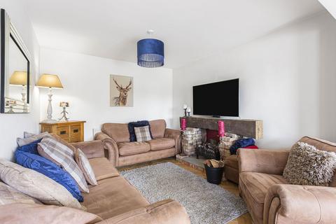 62 Orchard Close, Fetcham, Leatherhead, KT22 9JB