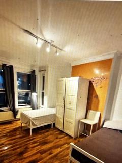 2 bedroom property to rent, West Hendon Broadway, London NW9