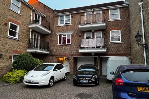 2 bedroom property to rent, Cedar Terrace, Richmond TW9