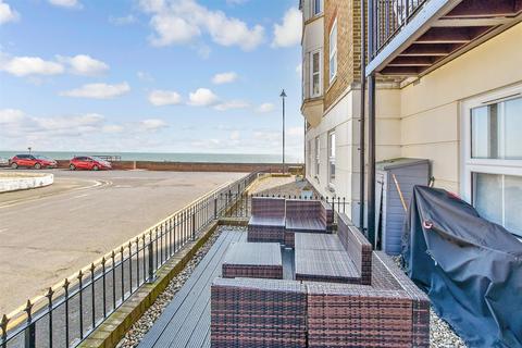 2 bedroom ground floor flat for sale, West Parade, Hythe, Kent