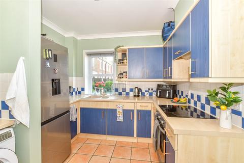 2 bedroom ground floor flat for sale, The Terrace Apartments, Hythe CT21
