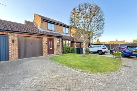 undefined, Highfields Close, Dunstable