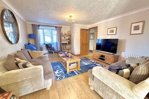 undefined, Highfields Close, Dunstable