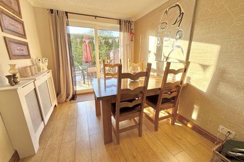 undefined, Highfields Close, Dunstable