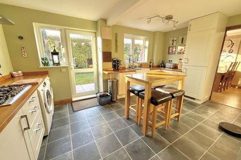 undefined, Highfields Close, Dunstable