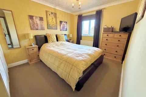 undefined, Highfields Close, Dunstable
