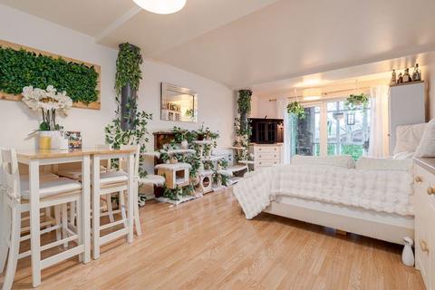 1 bedroom apartment to rent, Holden Mill, Blackburn Rd, Bolton, BL1 * AVAILABLE MID-MAY *