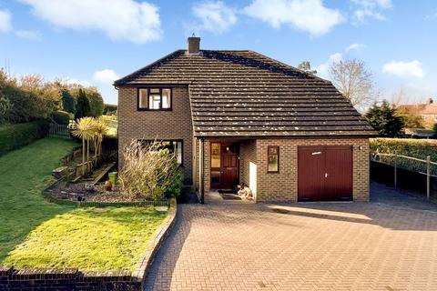 3 bedroom detached house for sale, Hamstreet
