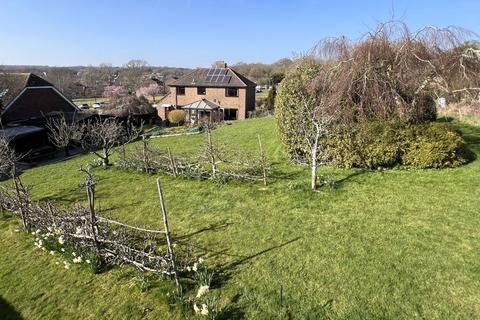 3 bedroom detached house for sale, Hamstreet