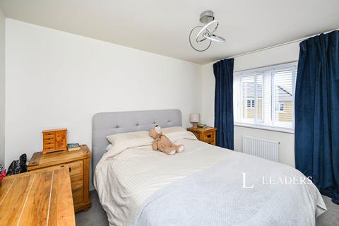 4 bedroom detached house to rent, Portland Drive, Hodthorpe