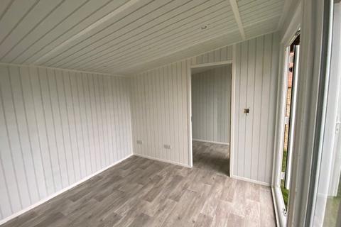 4 bedroom detached house to rent, Portland Drive, Hodthorpe
