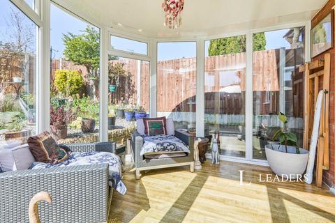5 bedroom detached house to rent, Farnborough Gardens, Allestree