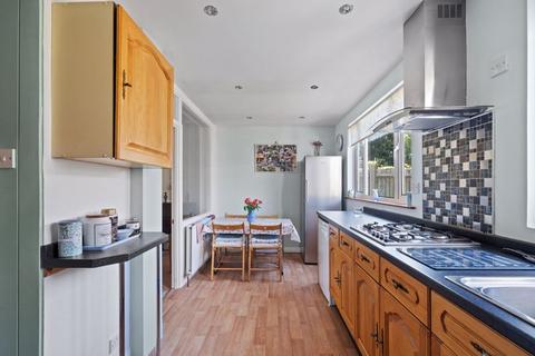 102 Bridgewood Road, Worcester Park, KT4 8XS