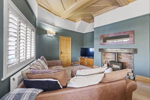 West View Apperley Lane, Rawdon, Leeds, LS19 6BJ
