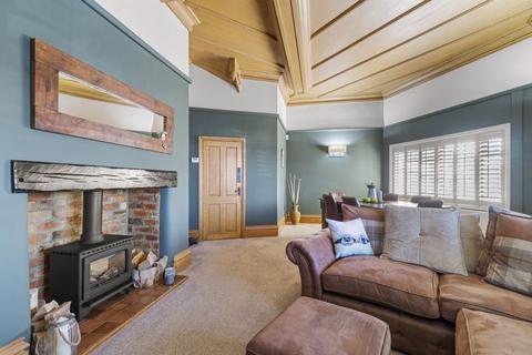 West View Apperley Lane, Rawdon, Leeds, LS19 6BJ
