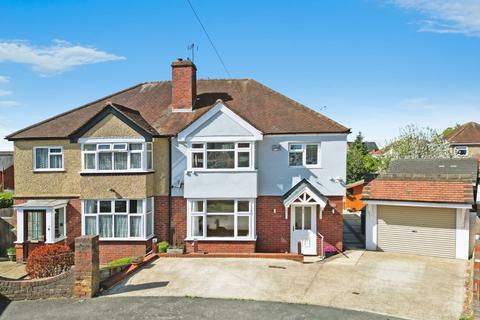 4 Clent Road, Reading, RG2 0ES